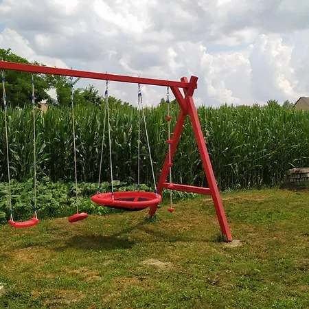 Holiday home Oeregakac Vendeghaz