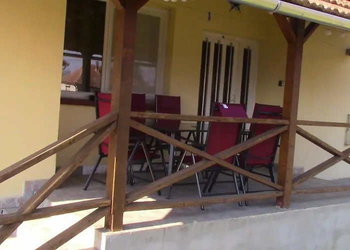 Oeregakac Vendeghaz Tatil Evi Tiszaladány